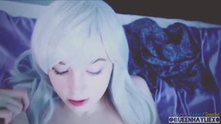 hayliexo masturbating her pussy