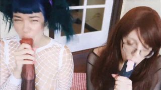 Princessberpl Luxurious slut masturbates shaved pussy