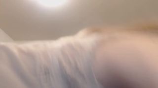 MissAlice_94 Blonde slut twirls elastic booty