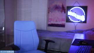 MiaRand gets squirt orgasm