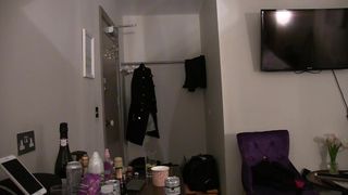 HannahBrooks slut fingers her pussy