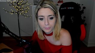 kimilee22 cute brunette with natural tits chatting in fries