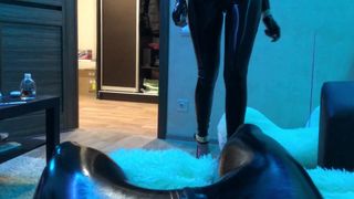 onlyfans elvyshine @elvyshinelatex amazing chicks show cap