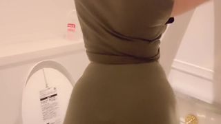 onlyfans paige turnah  courtesan takes off her tights, showing charms