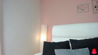 lilicarter_ naughty slut caresses big tits