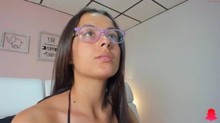 lilicarter_ Black-haired curva