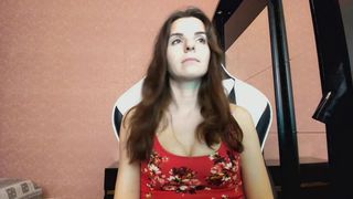 karenfines hot brunette girl pulls her pussy