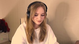 alien_woo Crazy doll