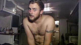 wrestlerpr sexy chick masturbates shaved pussy