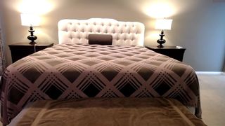 videoxxx  young girl masturbates lips sex