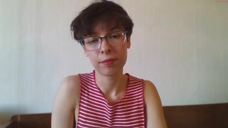 summer_nextdoor  pretty lady gently masturbates cunt