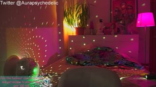 psychedelicariaa  Pretty chick