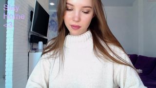 knee_ling  chick eagerly absorbs dildo