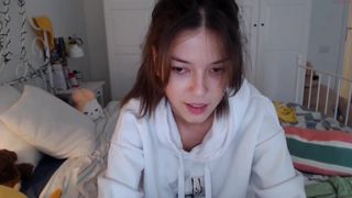 christine_horny  Busty chick