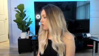 texasthicc  busty brunette - stripped with girlfriend in french