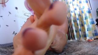 shakyraonassis  Blonde in