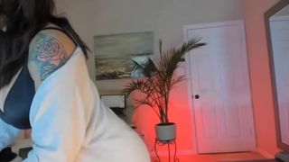 skylerlo big tits and neat vagina