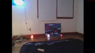 honeyy_beehive black-haired lady caresses boobs