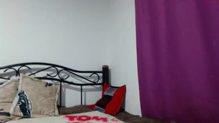 divine_luna sweet and attractive babe masturbates