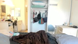 dakota_lynn sweet lady caresses pussy