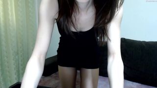 annais_ sponge courtesan in the office spoils himself with pleasures