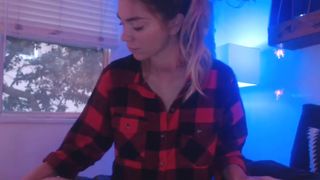 nikiskyler_ dancing without panties
