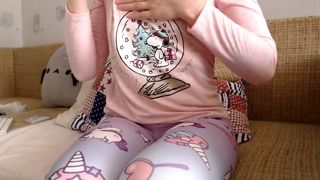 shhh_eva18 hot brunette posing in stockings