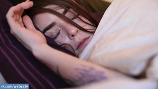 ManyVids bright slut fucks pussy