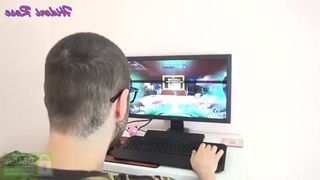 Hidori Rose black-haired beauty fucks juicy crevices