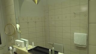 Hidori Rose elegant confused caresses juicy pussy