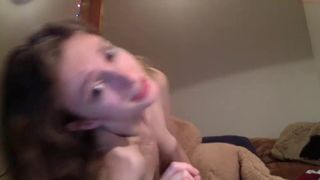 lillypadx fucks herself on the sofa