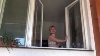 Doris Dawn whore model shows off her beauty