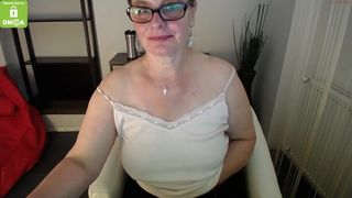 shy_milf_ Lovely woman