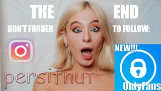 persifnut busty brunette sucks dildo