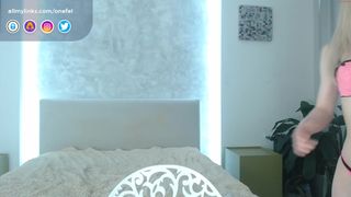 onefel imposing slut fucks pussy with fingers