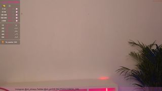 oh_girl sweet little thing wags elastic booty