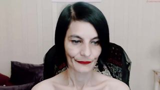 kalysta4u cute bitch shows off her gorgeous body