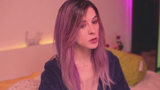 jeniferlovex shy chick poses naked