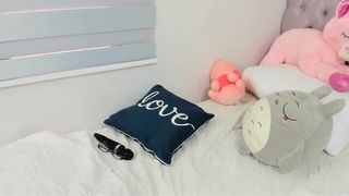 hanna_costello slut bitch moans sweetly