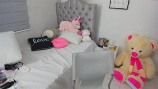 hanna_costello big breasted slut fucks shaved cunt