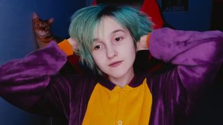 ephemeralflower slut fingers her pussy