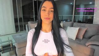 amelia_johnson Chic bitch