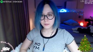 blue_mooncat busty woman posing in panties