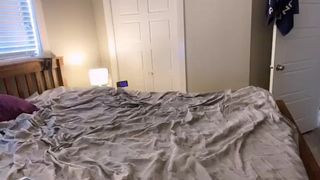 alexaarayy appetizing babe lifts her legs