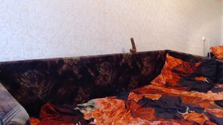 simplegirl1996 a woman with a wide pelvis gets shaved cunt