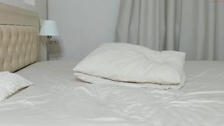 yourlovelyfelicia charming babe masturbates shaved vagina
