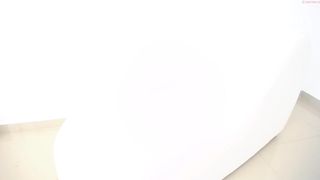 rebel_girls vicious skin hot jerks off the anus