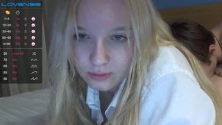 nordmermaid black-haired beauty pulls sex lips