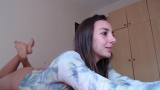 anab_frank gorgeous swell caresses sex lips