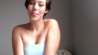 alicen0 asshole queen caresses intimate places